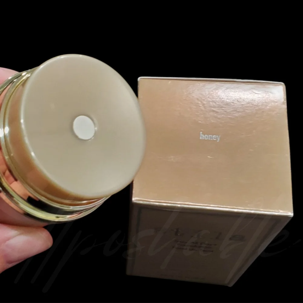 Stila Stay All Day Foundation - Honey